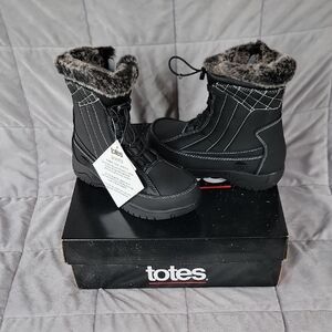 Totes Eve Waterproof Black Ladies Snow Boots with Faux Fur size 6 wide NWT